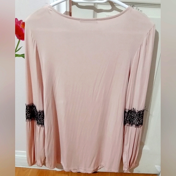 NEWOT🎀SUZY SHIER Viscose Pink Long Sleeve Blouse with Black Lace Fringe Sz: L - Picture 6 of 10